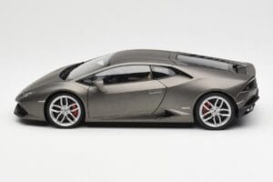 Lamborghini Huracan LP610-4 Grijs AUTOart 1:18 74606 Composiet — afbeelding 4 van 8