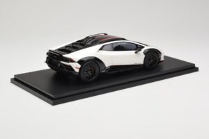 Lamborghini Huracan Sterrato No. 63 Wit TopSpeed 1:18 TS0610 Hars — afbeelding 2 van 6