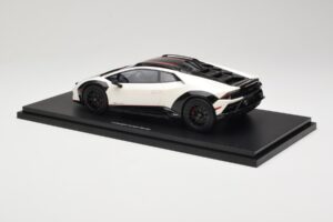 Lamborghini Huracan Sterrato No. 63 Wit TopSpeed 1:18 TS0610 Hars — afbeelding 5 van 6
