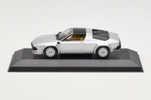 Lamborghini Jalpa Zilver Minichamps 1:43 400103601 Metaal
