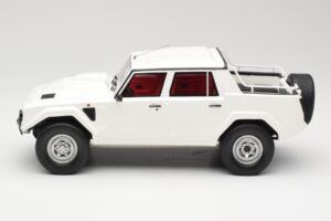 Lamborghini LM002 Wit Kyosho 1:18 GTS18508W Hars — afbeelding 3 van 6