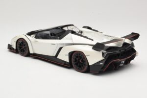 Lamborghini Veneno Roadster Wit Met Rode Lijn Kyosho 1:18 C09502W Metaal — afbeelding 5 van 6