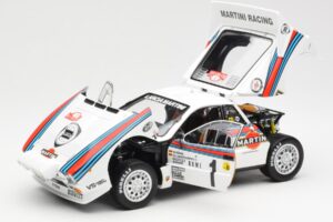 Lancia 037 Martini #1 W. Rohrl / C. Geistdorfer Winner Rally Monte Carlo 1983 Nacht-Versie Kyosho 1:18 08306A Metaal — afbeelding 2 van 8