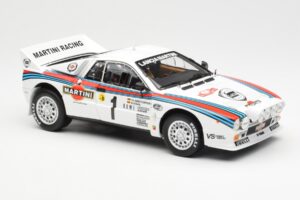 Lancia 037 Martini #1 W. Rohrl / C. Geistdorfer Winner Rally Monte Carlo 1983 Nacht-Versie Kyosho 1:18 08306A Metaal — afbeelding 6 van 8