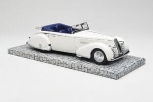 Lancia Astura Tipo 233 Corto Wit Minichamps 1:18 107125330 Hars — afbeelding 4 van 6