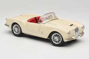 Lancia Aurelia B24 Spider Beige Bburago 1:18 3010-M2 Metaal — afbeelding 6 van 8
