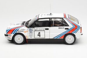 Lancia Delta HF 4WD #4 M. Alen / I. Kivimaki Martini Rally 1000 Lakes 1987 Kyosho 1:18 08960B Metaal — afbeelding 4 van 8