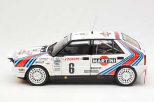Lancia Delta HF 4WD #6 M. Biasion / T. Siviero Martini Rally Monte Carlo 1987 Kyosho 1:18 08960A Metaal — afbeelding 4 van 8