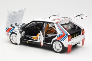 Lancia Delta HF 4WD #6 M. Biasion / T. Siviero Martini Rally Monte Carlo 1987 Kyosho 1:18 08960A Metaal — afbeelding 5 van 8