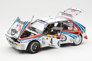 Lancia Delta HF Integrale Evo Martini #4 D. Auriol / B. Occelli Winner Rally Monte Carlo 1992 Kyosho 1:18 08348A Metaal — afbeelding 2 van 8