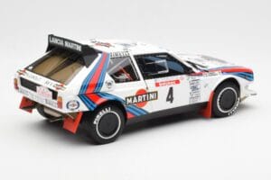 Lancia Delta S4 Martini #4 H. Toivonen / S. Cresto Rally Tour de Corse 1986 AUTOart 1:18 88620 Metaal — afbeelding 3 van 8