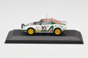 Lancia Stratos #10 Team Alitalia S. Munari / S. Maiga Rally Monte Carlo 1976 Minichamps 1:43 430761210 Metaal
