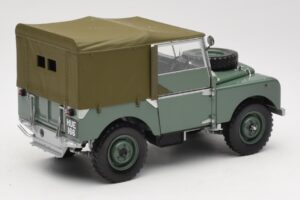 Land Rover 88 Series I Groen Minichamps 1:18 150168900 Metaal — afbeelding 3 van 8