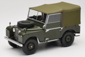 Land Rover 88 Series I Matt Green Minichamps 1:18 150168909 Metaal