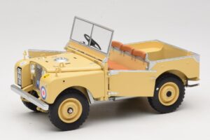 Land Rover 88 Series I RAF Beige Minichamps 1:18 150168911 Metaal — afbeelding 2 van 8