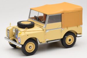 Land Rover 88 Series I RAF Beige Minichamps 1:18 150168911 Metaal