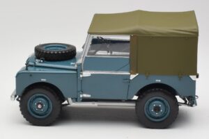 Land Rover 88 Series I Lichtblauw Minichamps 1:18 150168907 Metaal — afbeelding 4 van 8