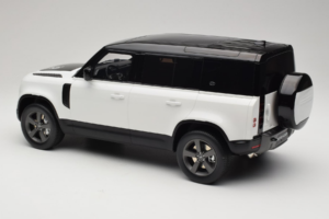 Land Rover Defender 110 L663 GT Spirit 1:12 GT554 Hars — afbeelding 5 van 6