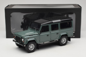 Land Rover Defender Station Wagon Keswick Green GT Spirit 1:18 GT527 Hars — afbeelding 6 van 6