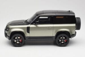 Land Rover Defender 90 HSE P400 L663 Pangea Green Metallic GT Spirit 1:18 GT517 Hars — afbeelding 3 van 6