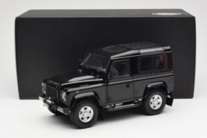 Land Rover Defender 90 Santorini Zwart Metallic Kyosho 1:18 08901BK Metaal — afbeelding 8 van 8