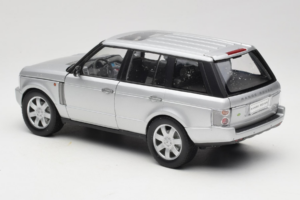 Land Rover Range Rover L322 Zilver Welly 1:18 12536W Metaal — afbeelding 7 van 8