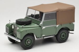 Land Rover Series 1 88 Groen Minichamps 1:18 150168912 Metaal