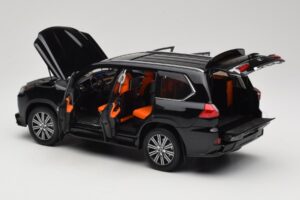 Lexus LX570 J200 Zwart LCD 1:18 LCD18010-BL Metaal — afbeelding 5 van 8