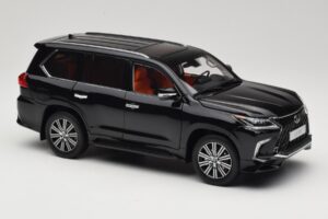 Lexus LX570 J200 Zwart LCD 1:18 LCD18010-BL Metaal — afbeelding 6 van 8