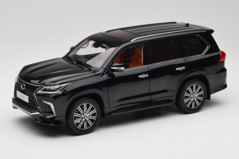 Lexus LX570 J200 Zwart LCD 1:18 LCD18010-BL Metaal