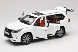 Lexus LX570 J200 Wit LCD 1:18 LCD18010-WH Metaal — afbeelding 2 van 8