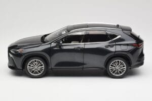 Lexus NX450h+ AZ20 Zwart Kyosho 1:18 08968GBK Hars — afbeelding 4 van 8
