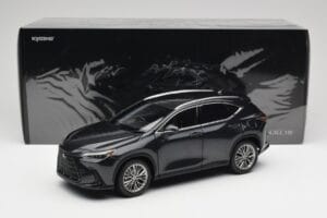 Lexus NX450h+ AZ20 Zwart Kyosho 1:18 08968GBK Hars — afbeelding 8 van 8
