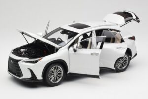 Lexus NX450h+ AZ20 Wit Kyosho 1:18 08968Q Hars — afbeelding 2 van 8