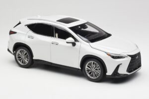 Lexus NX450h+ AZ20 Wit Kyosho 1:18 08968Q Hars — afbeelding 6 van 8