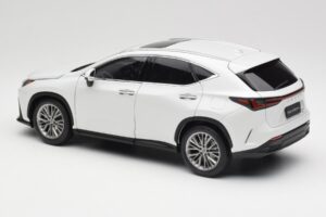 Lexus NX450h+ AZ20 Wit Kyosho 1:18 08968Q Hars — afbeelding 7 van 8