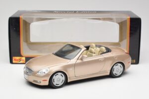 Lexus SC430 Beige Maisto 1:18 31629 Metaal — afbeelding 8 van 8