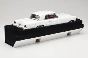 Lincoln Continental Mark II Wit Road Signature 1:18 20078-P1 Metaal — afbeelding 2 van 6