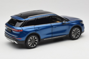 Lincoln Corsair Blauw OEM 1:18 LINCOLN001 Metaal — afbeelding 3 van 8