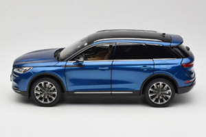 Lincoln Corsair Blauw OEM 1:18 LINCOLN001 Metaal — afbeelding 4 van 8