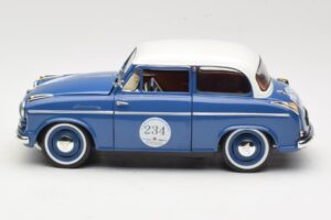 Lloyd Alexander TS #234 Blauw Revell 1:18 08463 Metaal — afbeelding 4 van 8