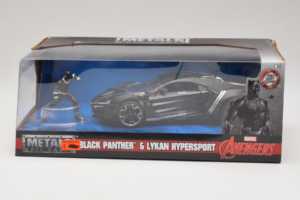 Lykan HyperSport Black Panther Met Figuur Metals Diecast 1:24 99723 Metaal