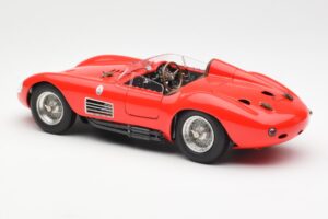 Maserati 300S Rood CMC 1:18 M-105 Metaal — afbeelding 5 van 6