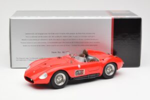 Maserati 300S Rood CMC 1:18 M-105 Metaal — afbeelding 6 van 6