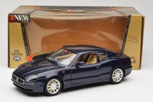 Maserati 3200 GT Zwart Bburago 1:18 3371 Metaal — afbeelding 8 van 8