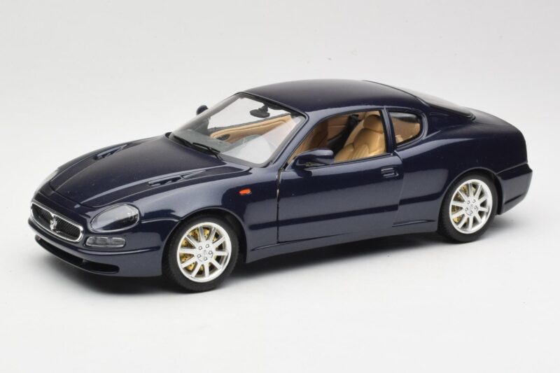 Maserati 3200 GT Zwart Bburago 1:18 3371 Metaal