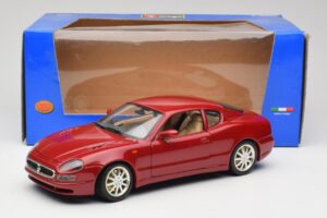 Maserati 3200 GT Donkerrood Bburago 1:18 3341-M2 Metaal — afbeelding 8 van 8