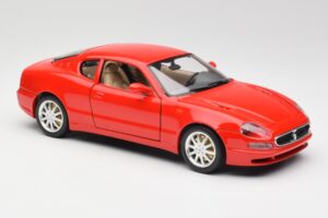 Maserati 3200 GT Rood Bburago 1:18 3341 Metaal — afbeelding 6 van 8