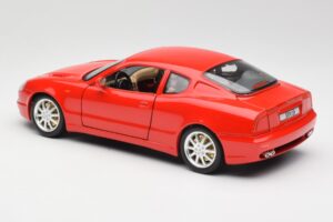 Maserati 3200 GT Rood Bburago 1:18 3341 Metaal — afbeelding 7 van 8