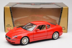 Maserati 3200 GT Rood Bburago 1:18 3341 Metaal — afbeelding 8 van 8